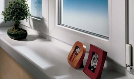 Аксессуары для пластиковых окон. Что к ним причисляют?