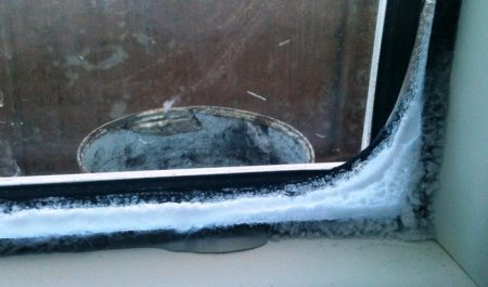 Почему промерзают пластиковые окна. Причины и способы устранения