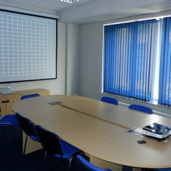 Жалюзи в офис. Как выбрать и какими они должны быть