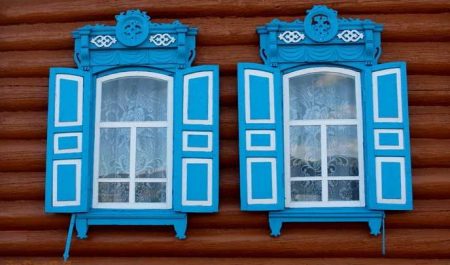 Деревянные ставни — красивая и эффективная защита окон